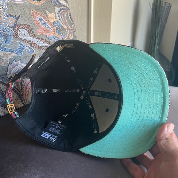 San Antonio Spurs hat - Picture 3 of 5